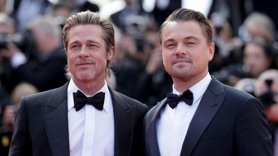 Brad Pitt a Leonardo DiCaprio