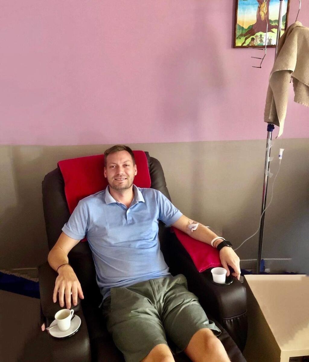 Tridsaťsedemročný Čech Martin Přecechtěl, ktorý trpel nevyliečiteľnou chorobou amyotrofická laterálna skleróza (ALS), zomrel v utorok 29. júna ráno vo Švajčiarsku, kde sa rozhodol podstúpiť asistovanú samovraždu.