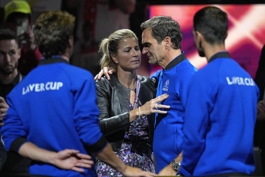 Federer ukončil kariéru v septembri 2022. Raketu zavesil na klinec v Londýne. Jeho kariéra bola fenomenálna. Teraz sa naplno venuje rodine.