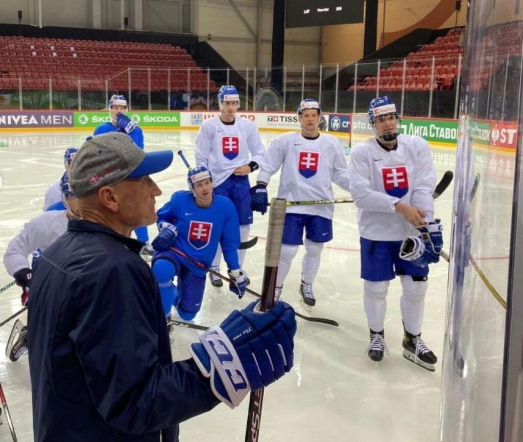 Slovenskí hokejisti si už vyskúšali aj ľad v aréne, kde odohrajú všetký zápasy základnej skupiny na MS.