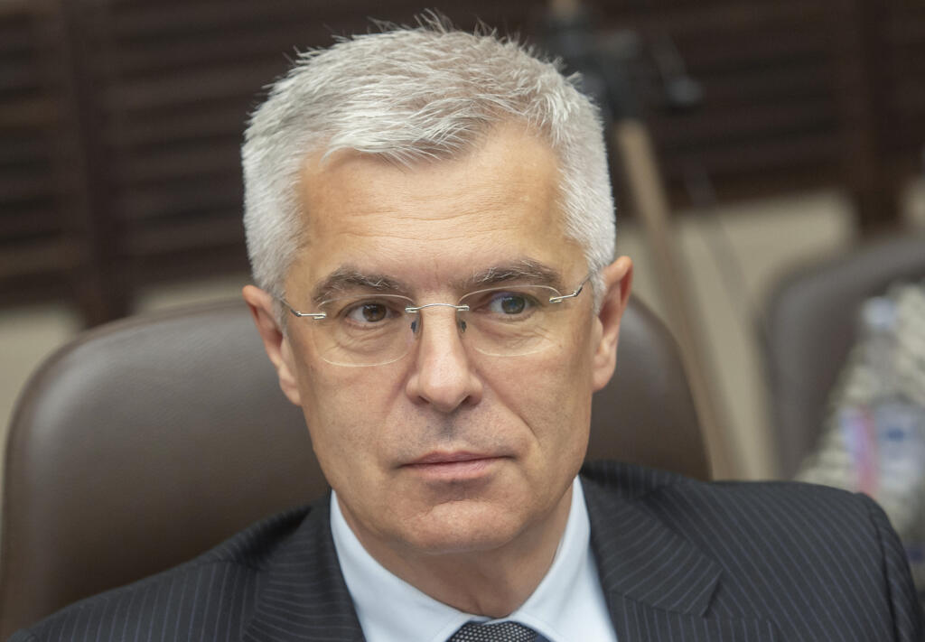 Na snímke minister zahraničných vecí a európskych záležitostí SR Ivan Korčok (nominant SaS) počas 77. rokovania vlády SR 27. apríla 2022 v Bratislave. FOTO TASR - Martin Baumann