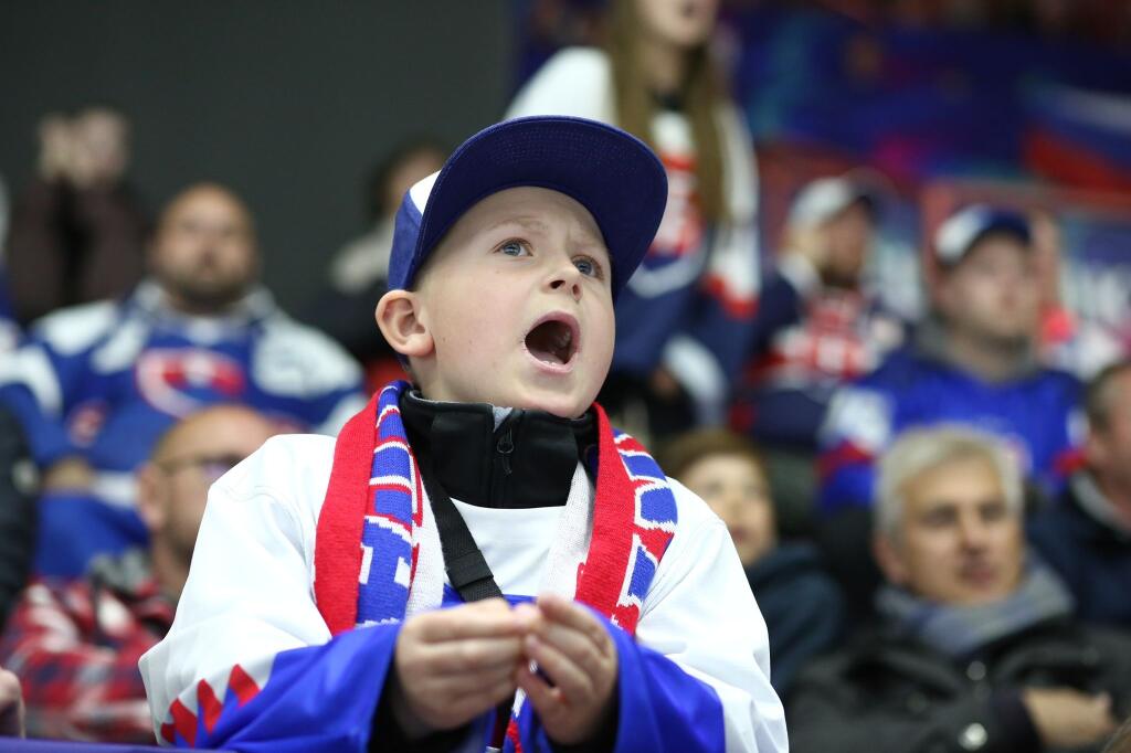 V hľadisku nechýbali ani malí slovenskí praznivci.