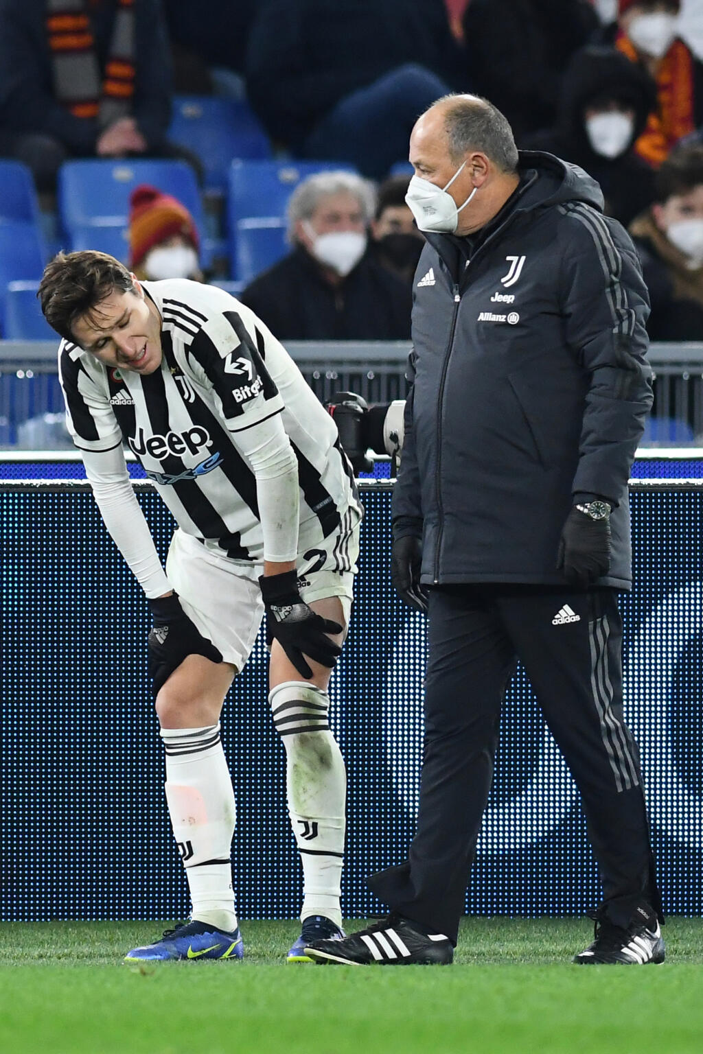 Federico Chiesa sa zranil v zápase proti AS Rím.