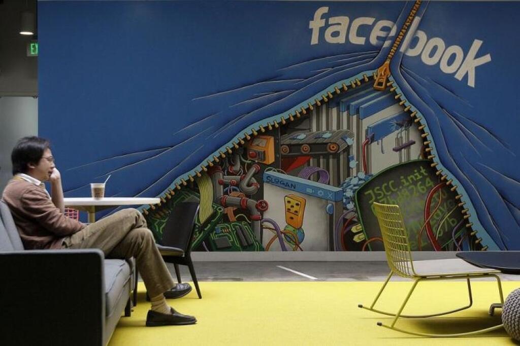 Facebook vstupuje do sveta hazardných hier