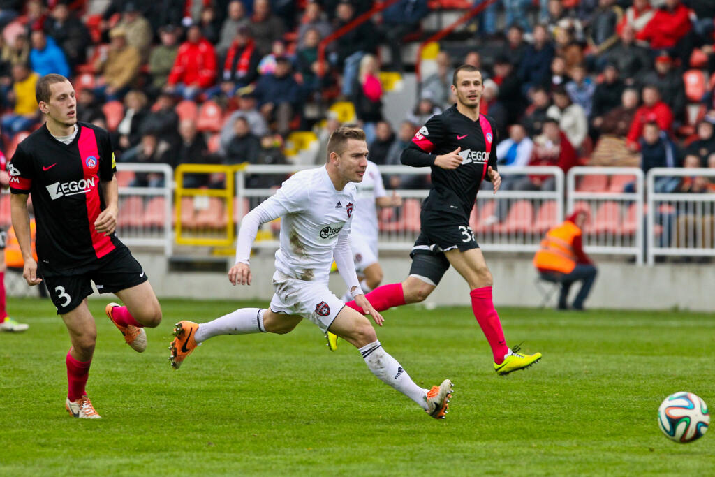 Na archívnej snímke Erik Jendrišek v drese Spartaka Trnava.