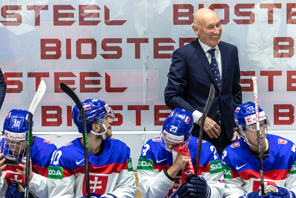 Slovenskí hokejisti vyčarili úsmev na tvári nášho trénera. Nájde však Ramsay ešte silu na to, aby viedol našu reprezentáciu?