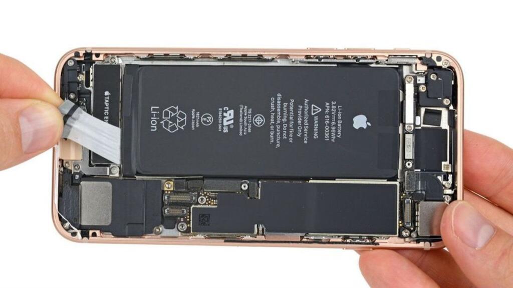 Otvorený iPhone 8