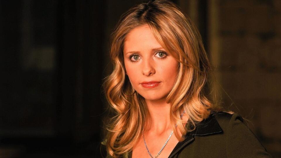 Sarah Michelle Gellar ako Buffy (seriál Buffy, premožiteľka upírov)