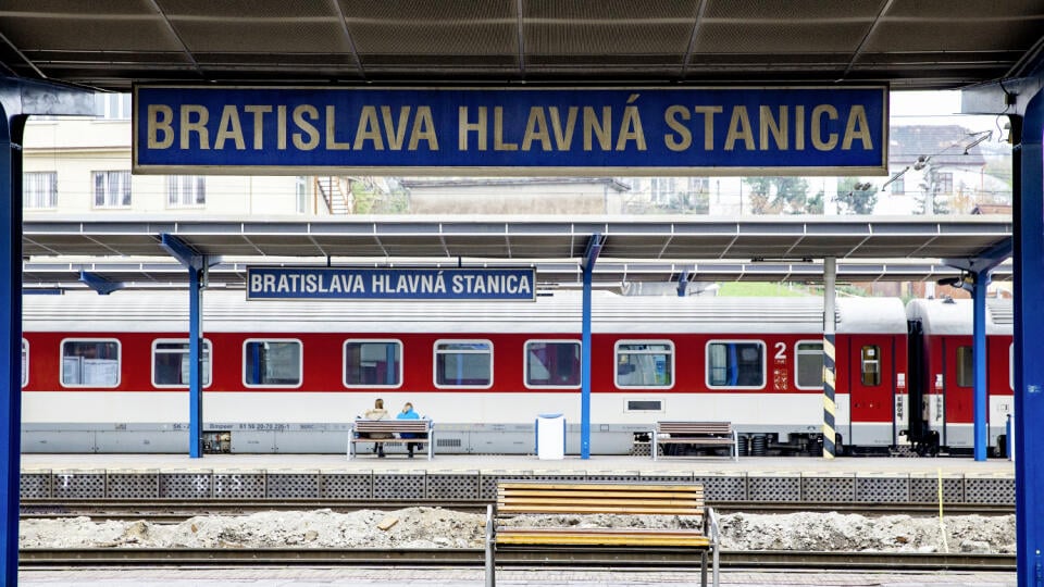 KEDYSI BOLA PÝCHOU
Najfrekventovanejšia a najdôležitejšia železničná stanica na Slovensku spája hlavné mesto so zvyškom krajiny aj so susednými krajinami.