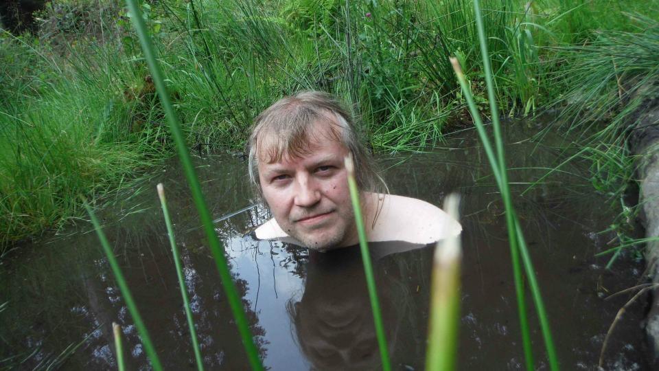 Viktor Goliáš sa kúpe v rádioaktívnej vode