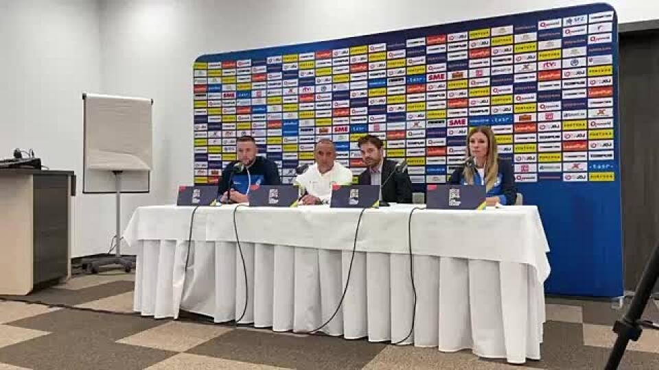 VIDEO Tlačová konferencia trénera Calzonu a kapitána Škriniara pred zápasom proti Azerbajdžanu