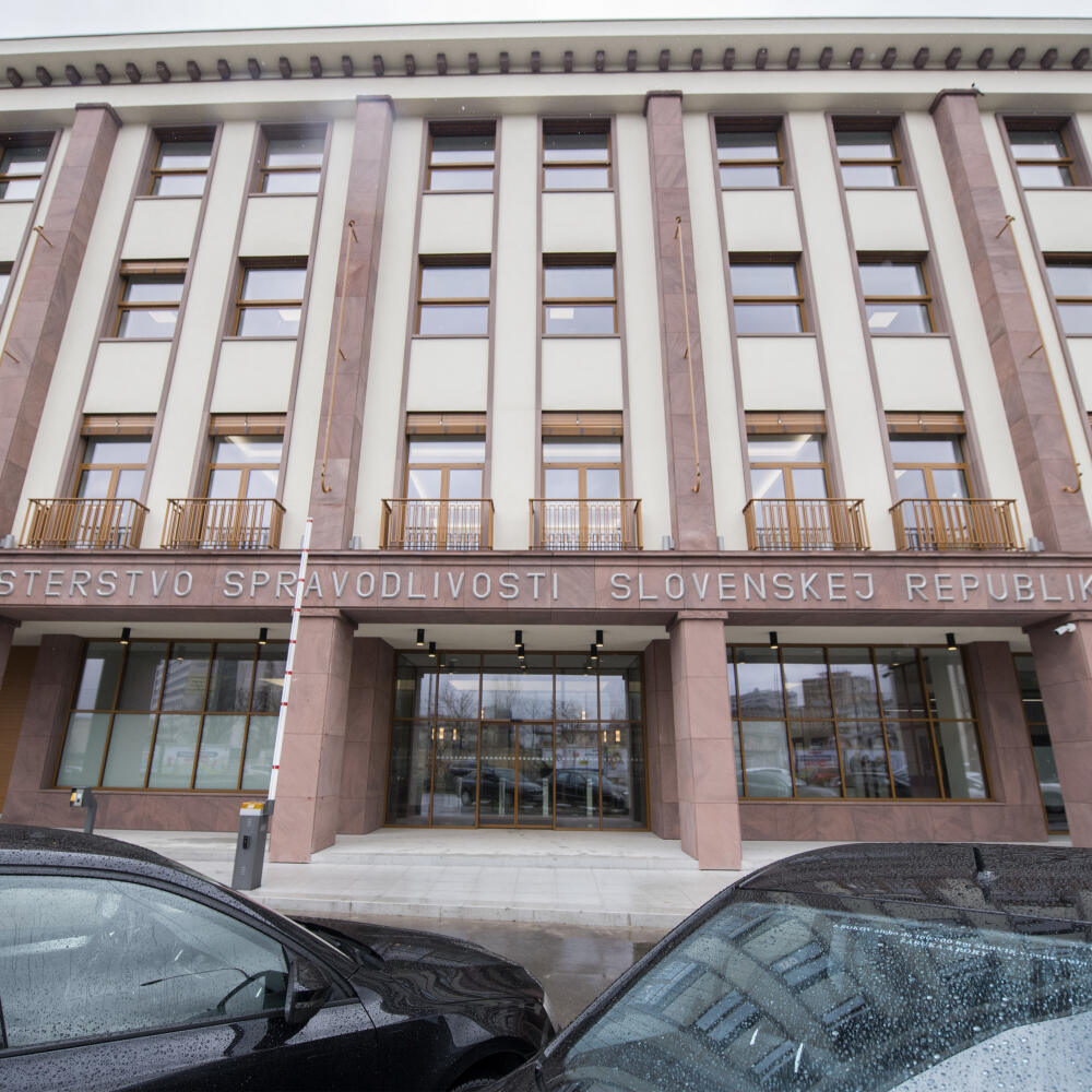 Na snímke budova bývalého Výskumného zváračského ústavu, ktorú po rekonštrukcii odovzdali pre sídlo Ministerstva spravodlivosti SR 6. marca 2020 v Bratislave. FOTO TASR - Martin Baumann