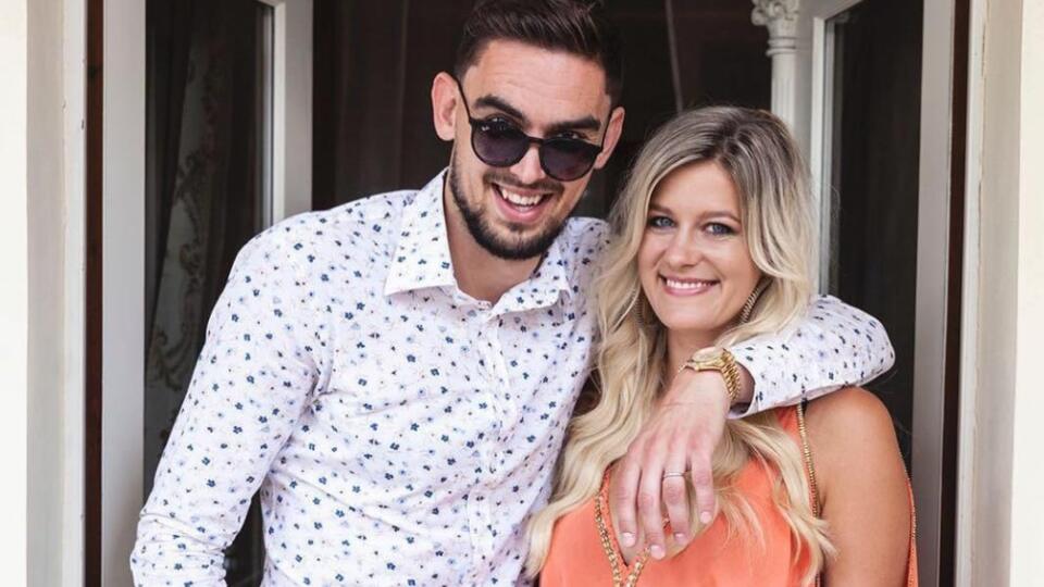 Znie to až neuveriteľne, ale najlepšie plateným českým športovcom je basketbalista Tomáš Satoranský (27), ktorému sa splnil sen o NBA. Podpis zmluvy s Chicagom Bulls znamená, že si prilepší o 224 miliónov korún, ako priniesol blesk.cz.
