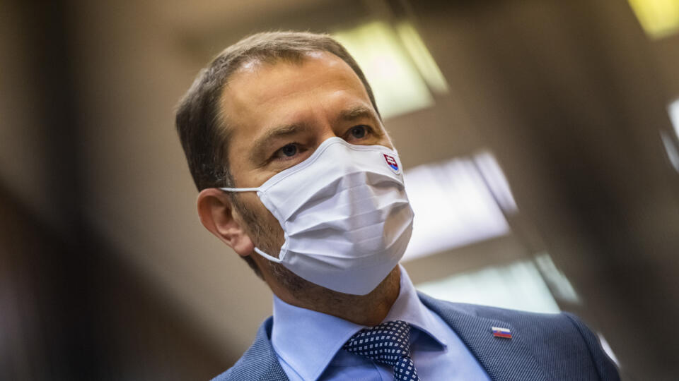 Na snímke predseda vlády SR Igor Matovič (OĽaNO) prichádza na 43. rokovanie vlády SR v Bratislave 14. októbra 2020. FOTO TASR - Jaroslav Novák