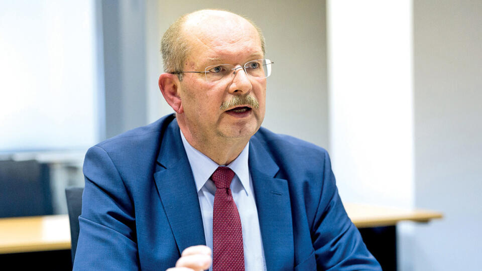 Karlubik Roman, prezident Chemickeho a farmaceutickeho zvazu priemyslu SR