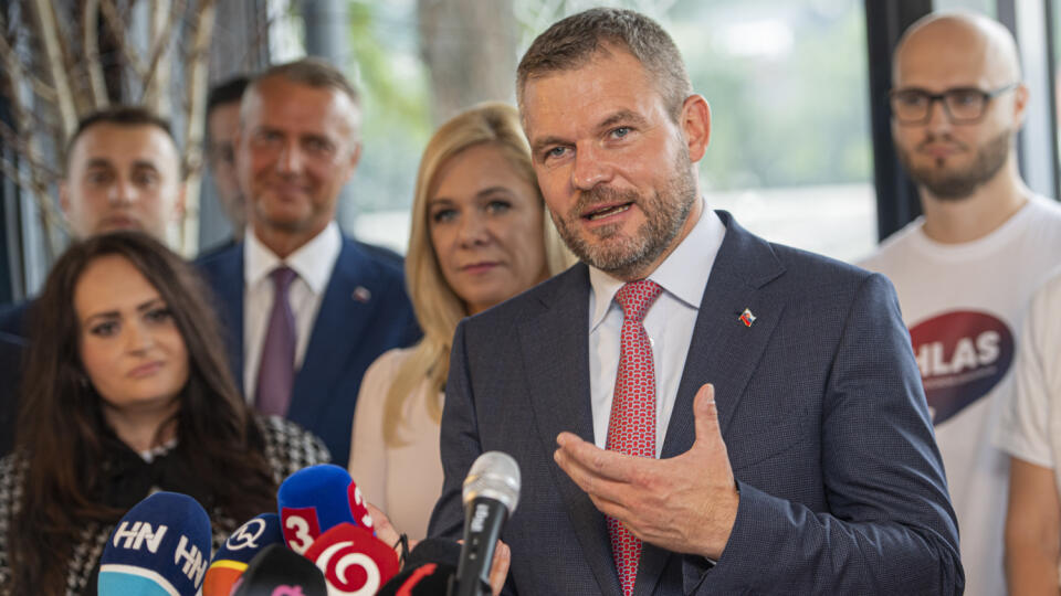 Peter Pellegrini založil Hlas len krátko po tom, ako odišiel zo Smeru. Pridali sa k nemu aj ďalší poslanci.