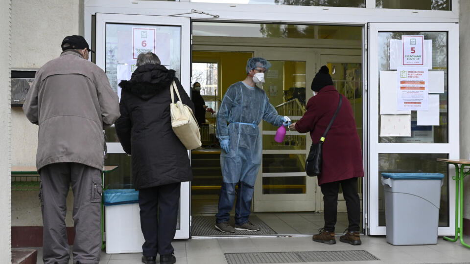Celoplošné dobrovoľné testovanie obyvateľov mesta Trenčín na nový koronavírus.