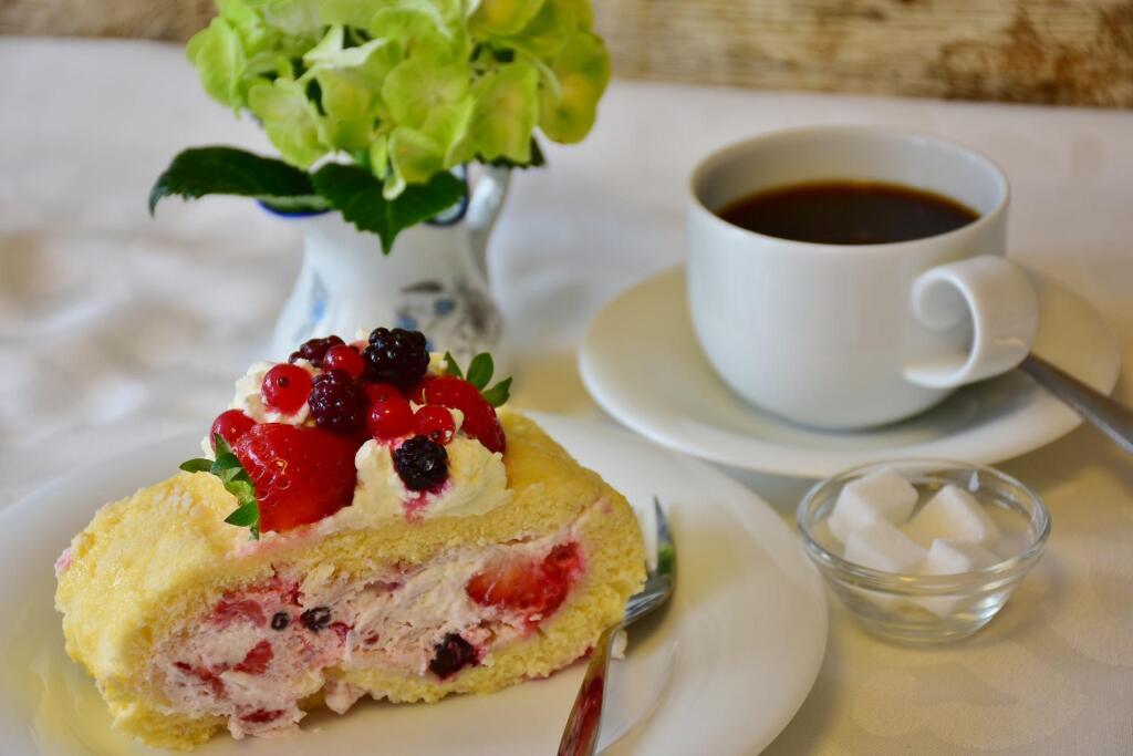 jahodovo-vajíčková torta