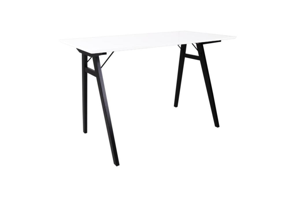 1. Písací stôl Carmen, www.estilofina.sk, 185 €