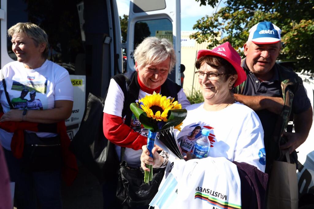 Triumf Petra Sagan si prišla vychutnať priamo do Trnavy aj jeho mama Helena, ktorá žije v Domove pokoja Žofie Bosniakovej v Tepličke nad Váhom.