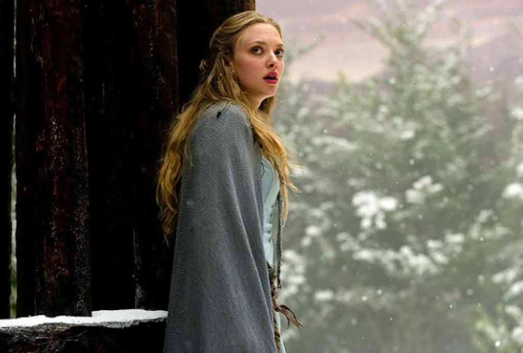 Amanda Seyfried ako Červená Čiapočka