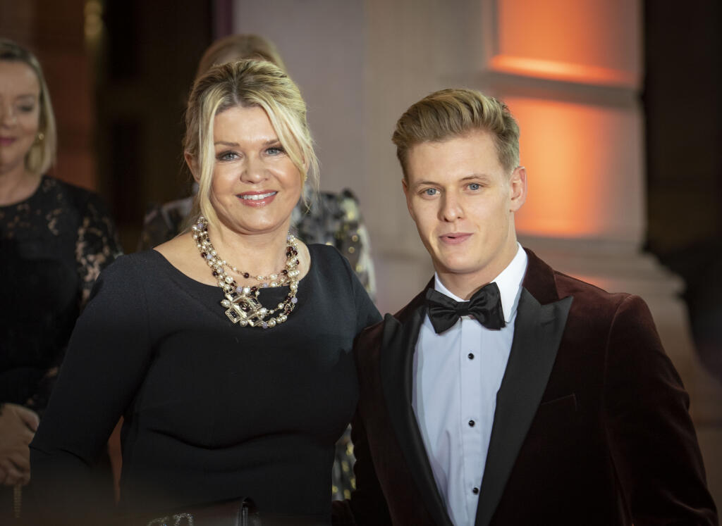 2019 - Corinna Schumacherov so snyom Mickom na vyhlasovaní športovcov roka v Nemecku.