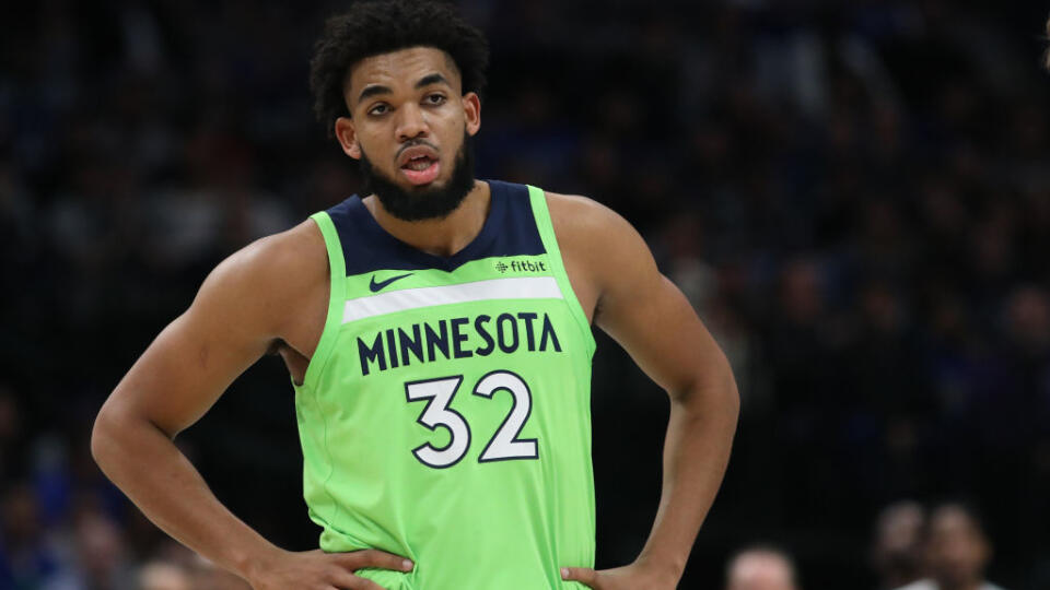 Karl-Anthony Towns prežíva ťažké časy.
