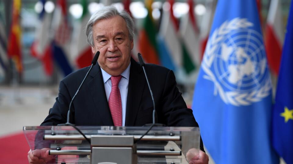 WA 9 Brusel - Generálny tajomník Organizácie Spojených národov António Guterres odpovedá na otázky novinárov počas príchodu na summit EÚ v Bruseli vo štvrtok 24. júna 2021. FOTO TASR/AP
Hungary's Prime Minister Viktor Orban talks to journalists as he arrives for an EU summit at the European Council building in Brussels, Thursday, June 24, 2021. At their summit in Brussels, EU leaders are set to take stock of coronavirus recovery plans, study ways to improve relations with Russia and Turkey, an