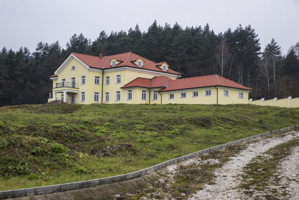 Sagan však investuje do nehnuteľností aj na Slovensku. V Žiline si kúpil luxusný zámok, ktorý prerába.