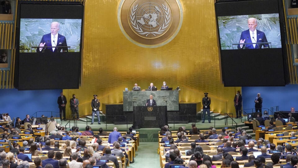 KK28 New York - Americký prezident Joe Biden počas prejavu na 77. Valnom zhromaždení OSN v New Yorku v stredu 21. septembra 2022. FOTO TASR/AP
President Joe Biden addresses to the 77th session of the United Nations General Assembly, Wednesday, Sept. 21, 2022, at U.N. headquarters. (AP Photo/Mary Altaffer)