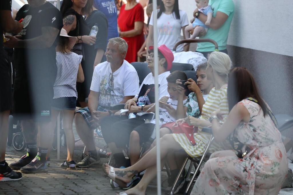 Pani Helena mala na sebe tričko, na ktorom mala fotku svojho syna Juraja.