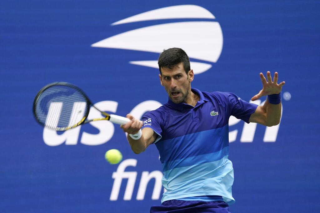Novak Djokovič síce vlani v septembri na US Open v New Yorku hral, no musel byť v prísnej bubline.