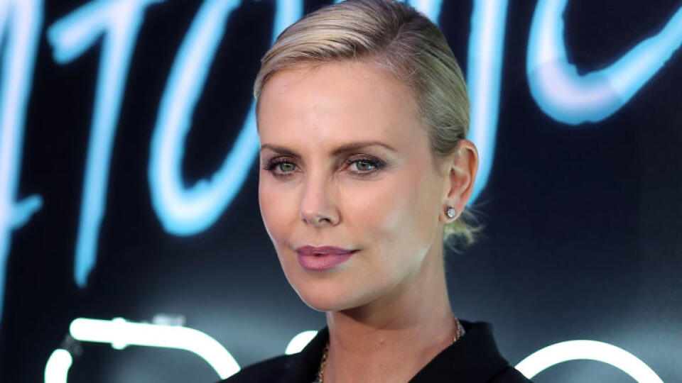 S kým randila šarmantná Charlize Theron?