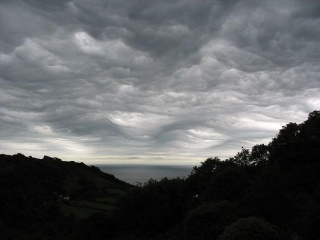 Дьявольские облака фото. Адское небо. Фото ада на небе. Нереально огромные и устрашающие облака. Пасмурная 21