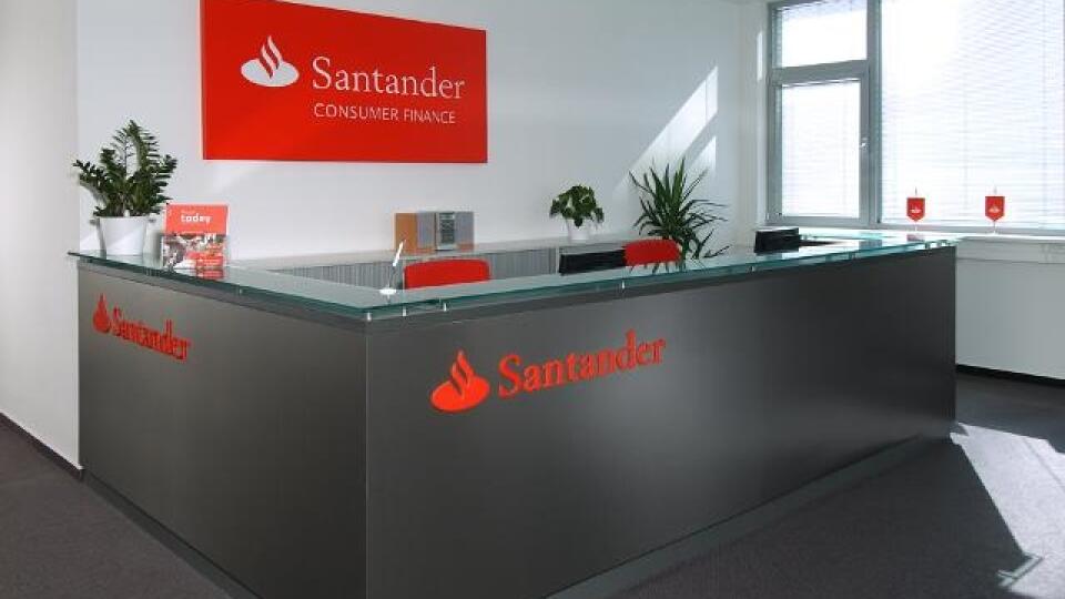 Santander Consumer Finance.