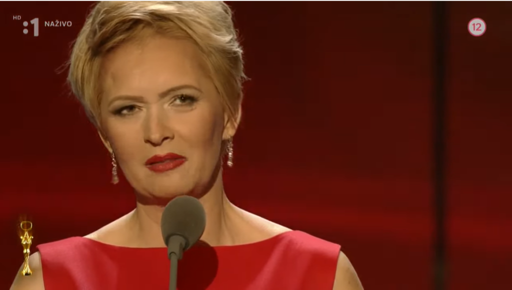 Adriana Kmotríková sa počas preberania sošky zmienila aj o svojej ťažkej chorobe.
