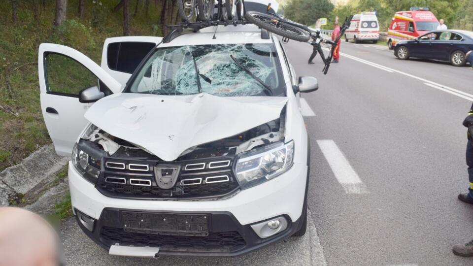 V nedeľu (27.8.) podvečer došlo na ceste prvej triedy č. 18 v katastri obce Ratkovo (okr. Martin) v smere od Ružomberka na Martin k dopravnej nehode.