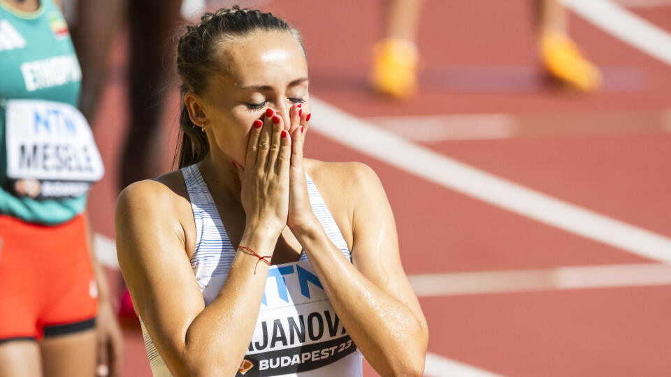 Na snímke slovenská atlétka Gabriela Gajanová sa pripravuje pred rozbehom žien na 800 m na najstrovstvách sveta v atletike v Budapešti 23. augusta 2023. FOTO TASR - Jaroslav Novák