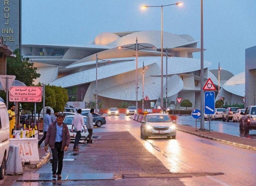 Katar má nové národné múzeum. Akoby zo zeme vyrástla púštna ruža