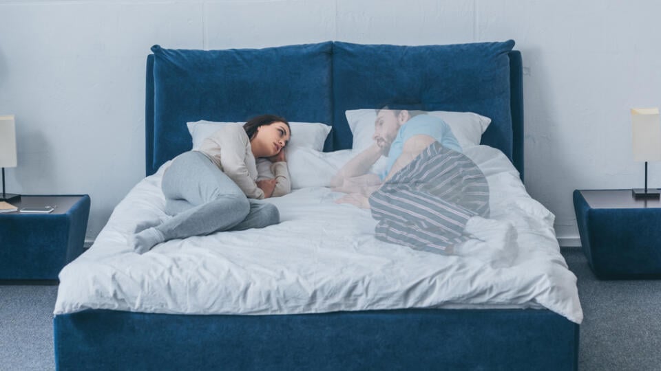 Odkedy zomrel, cítim ho všade. Nielen v snoch.