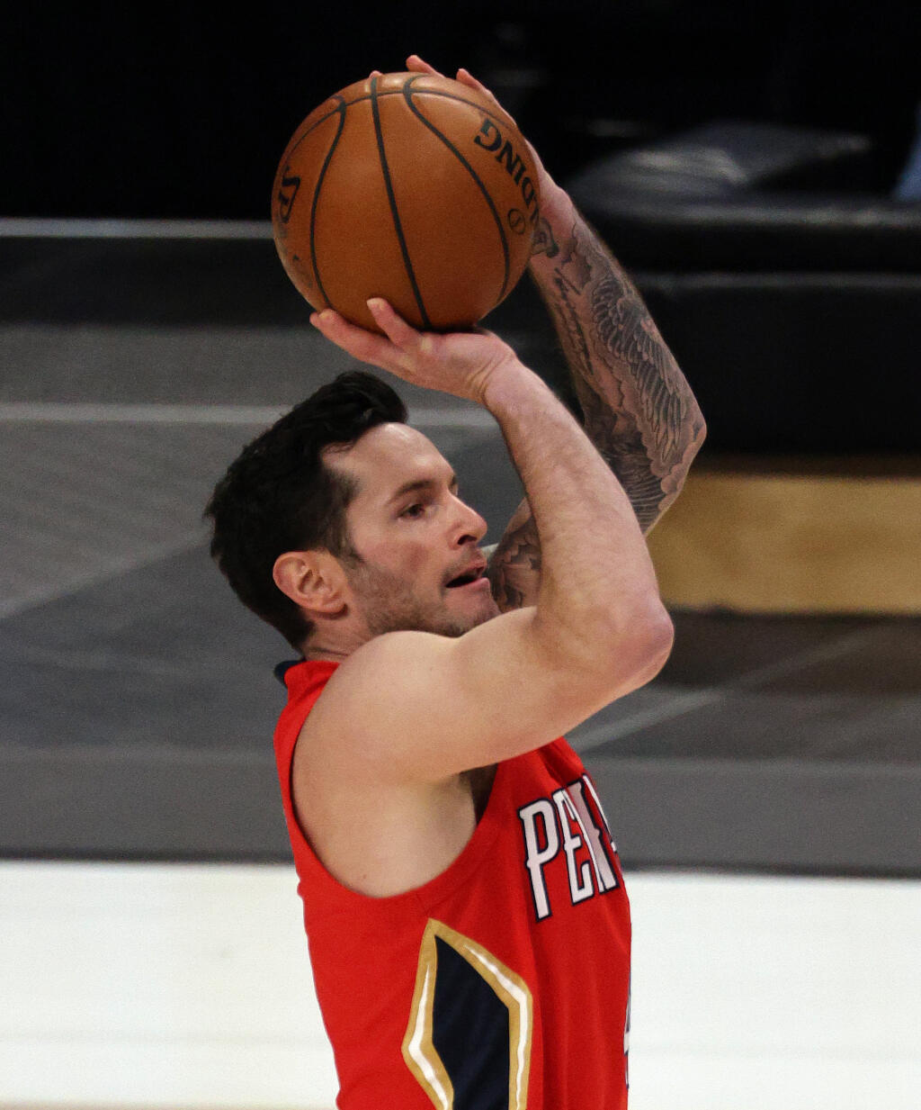 Americký basketbalista JJ Redick oznámil v utorok po pätnástich sezónach v zámorskej NBA koniec kariéry.