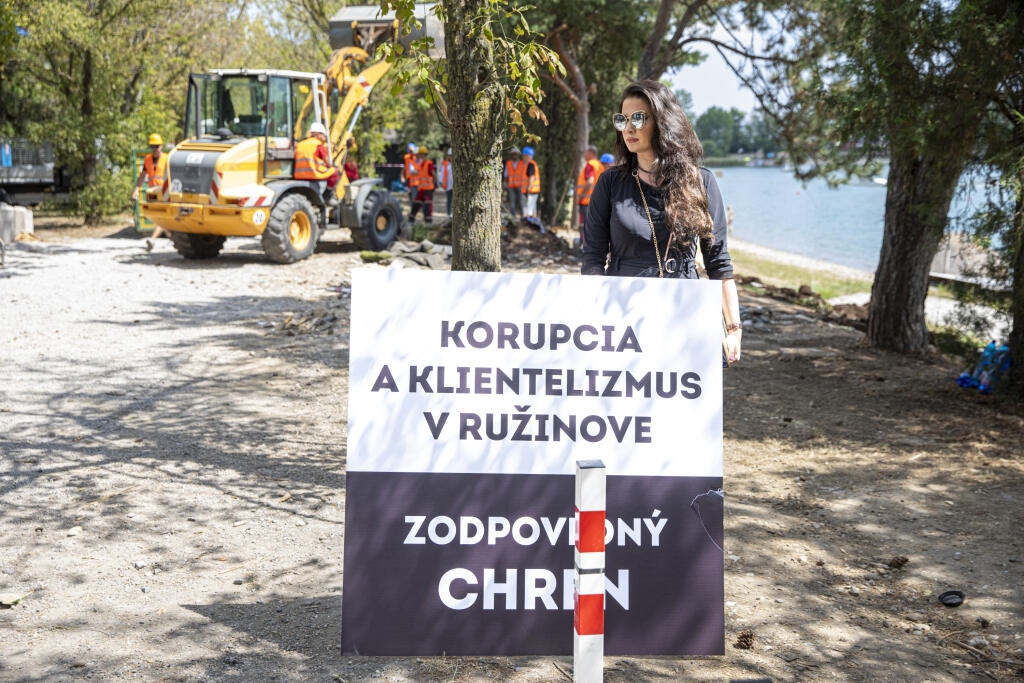 Daniela Kralevich si priniesla aj veľký transparent.