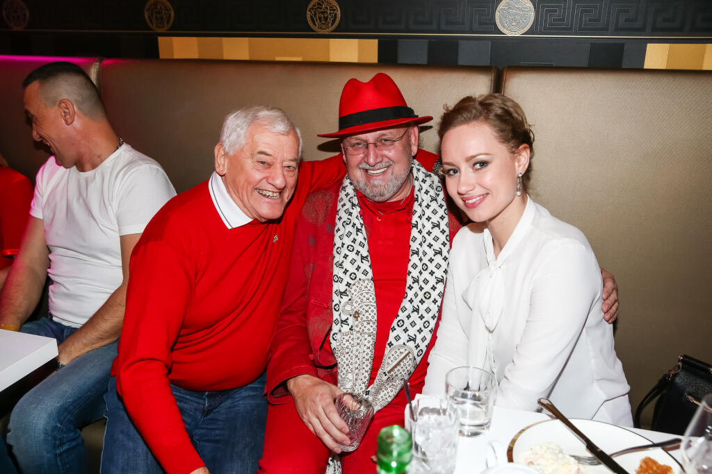 Mikulasska party organizovana kazdorocne Jozefom Oklamcakom v Bratislave