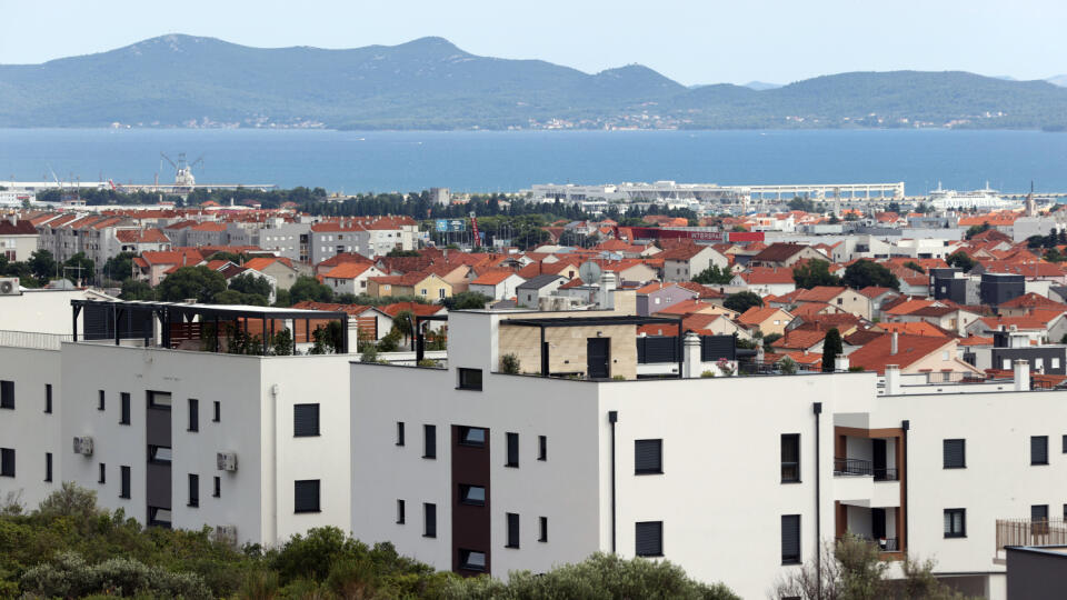 Zadar a blízke okolie sú jedinou lokalitou na pobreží, kde sa ešte stavajú apartmány blízko mora.