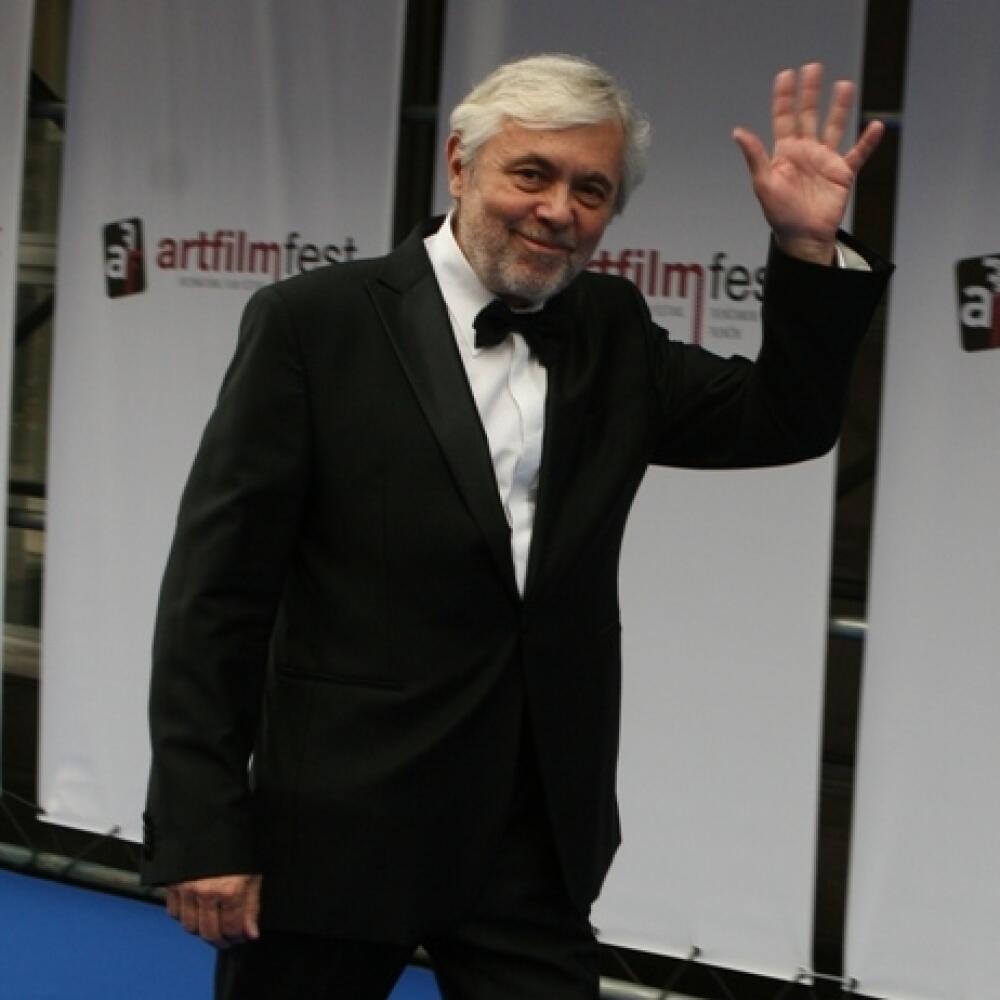 JOSEF ABRHÁM: Svojím
sympatickým prejavom
si herec podmanil azda
každého.