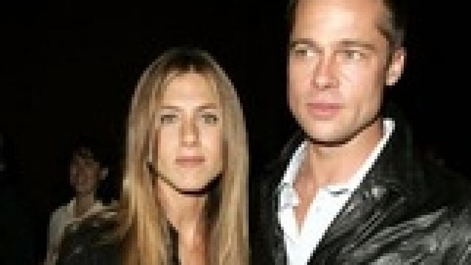 Brad Pitt a Jennifer Aniston v čase, keď boli manželmi