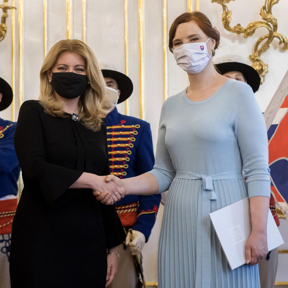 Prezidentka Zuzana Čaputová okrem iného poveruje ministrov aby riadili svoje rezorty.