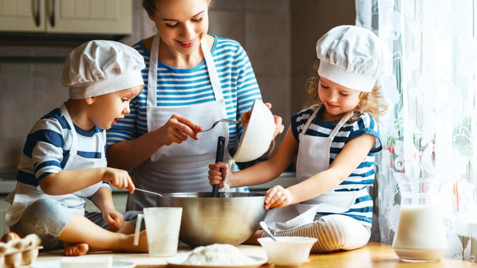 Ingrediencie na váš obľúbený koláč môžete "odvážiť" aj bez váhy.