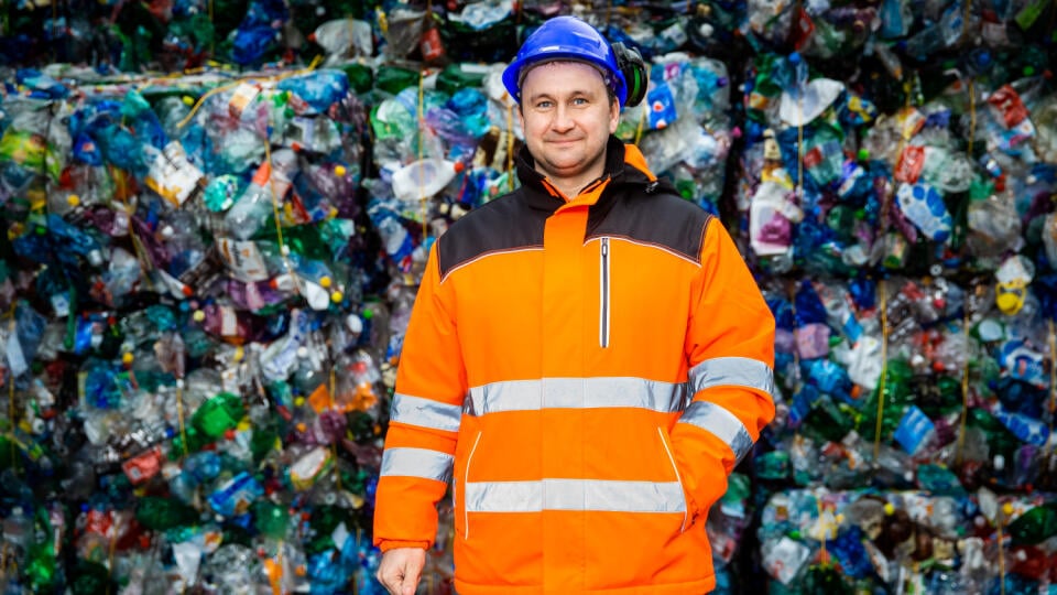 Recyklačné stredisko spoločnosti Greentech Slovakia na plast v Banskej Bystrici. Na snímke Michal Figúr.