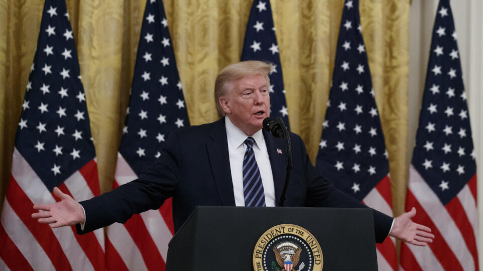 KK2 Washington - Americký prezident Donald Trump hovorí počas tlačovej konferencie v Bielom dome 30. apríla 2020 vo Washingtone. Americký prezident Donald Trump podľa vlastných slov videl dôkaz o tom, že nový koronavírus pochádza z laboratória v čínskom meste Wu-chan. Trump sa takto vyjadril na štvrtkovej tlačovej konferencii v Bielom dome. K tvrdeniu však odmietol uviesť bližšie podrobnosti. FOTO TASR/AP
President Donald Trump speaks about protecting seniors, in the East Room of the White House